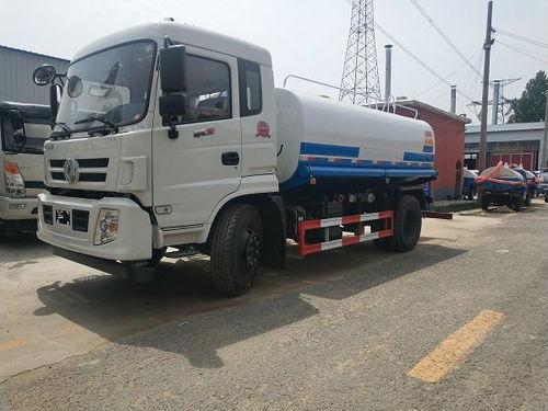 洒水车爆料视频真实,真实记录城市清洁背后的辛勤付出